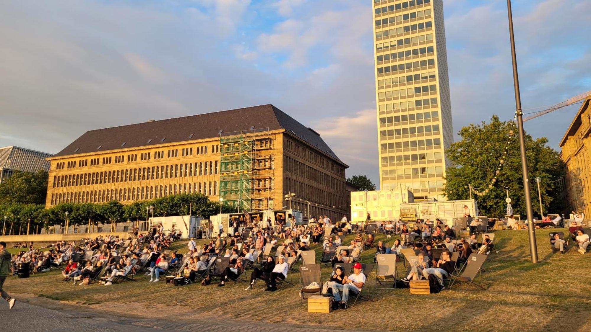 In Modern Center Of Appartamento Düsseldorf