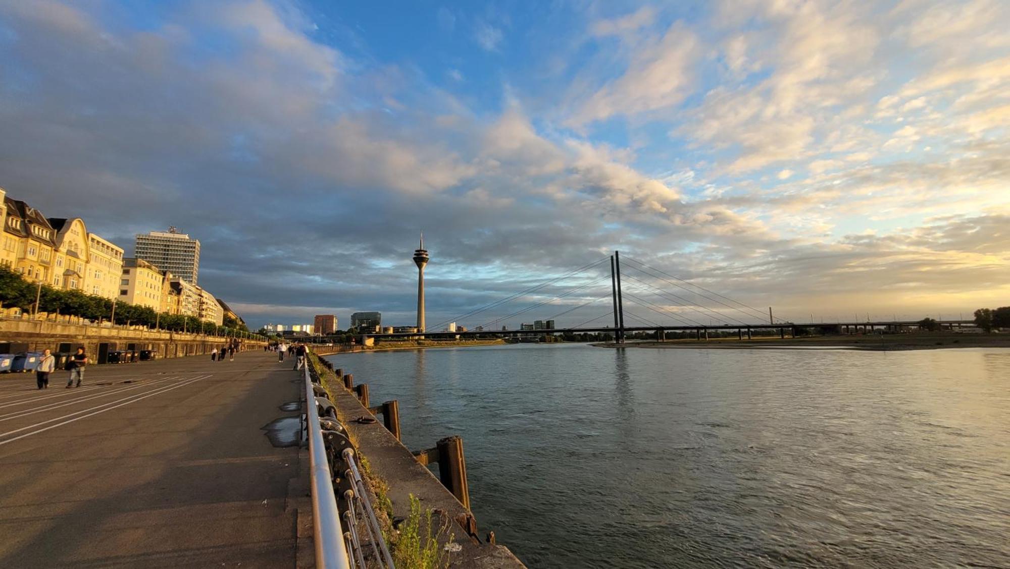 Appartement In Modern Center Of Düsseldorf